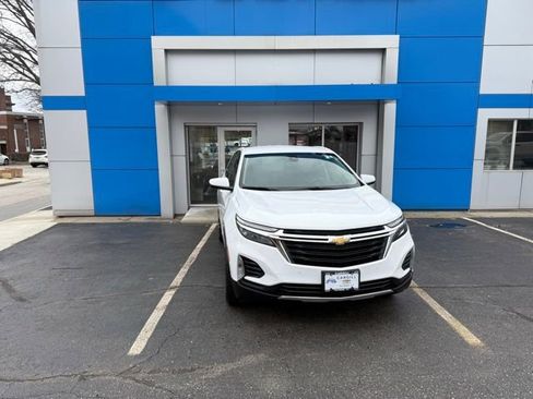 Used 2024 Chevrolet Equinox LT image 3