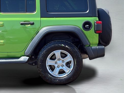 Used 2018 Jeep Wrangler Unlimited Sport S AWD/4WD image 30
