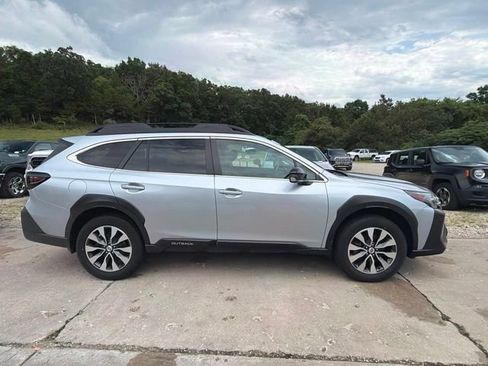 Used 2024 Subaru Outback Limited AWD/4WD image 2