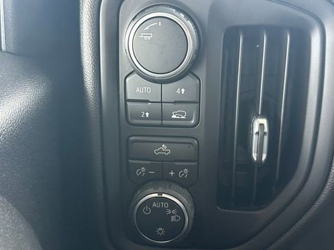 Used 2020 Chevrolet Silverado 1500 Custom w/ Custom Value Package image 29