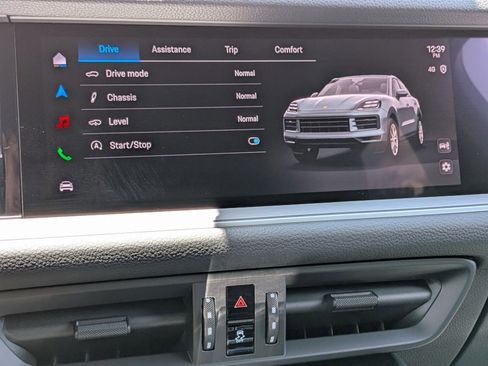 New 2026 Porsche Cayenne Coupe AWD/4WD image 19
