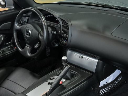 Used 2005 Honda S2000 image 36