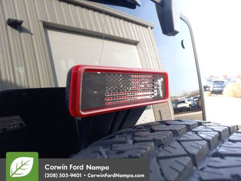 Used 2016 Jeep Wrangler Unlimited Sahara w/ Connectivity Group image 27