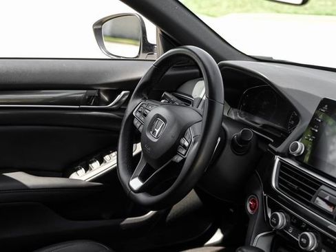 Used 2019 Honda Accord Sport image 14