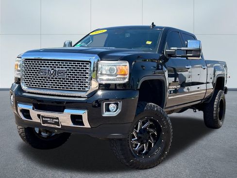 Used 2016 GMC Sierra 2500 Denali w/ Duramax Plus Package AWD/4WD image 1