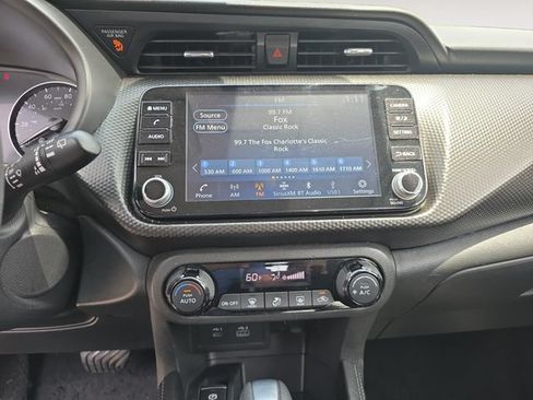 Used 2021 Nissan Kicks SV FWD image 10