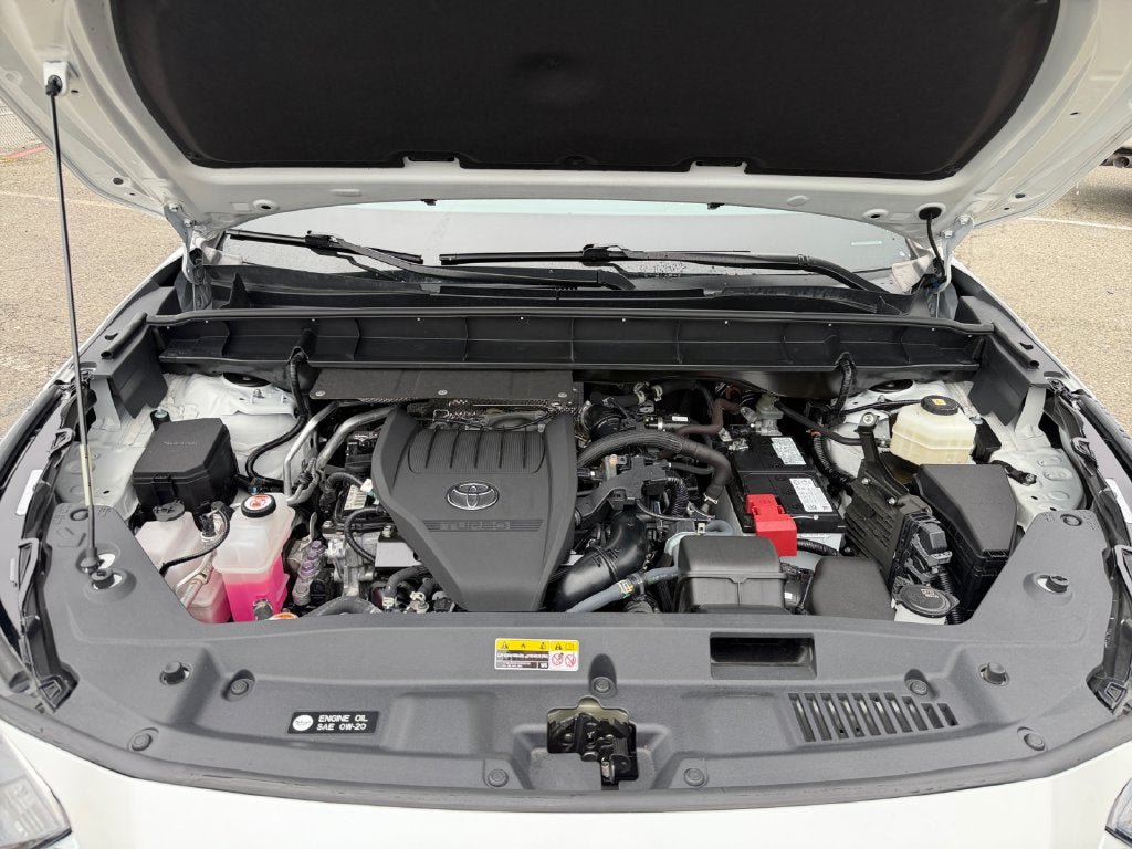 Used 2023 Toyota Highlander XLE AWD/4WD image 29