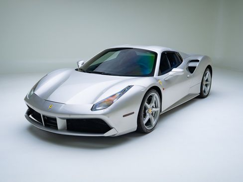 Used 2017 Ferrari 488 Spider RWD image 47