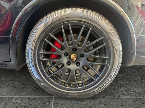 Used 2016 Porsche Cayenne GTS AWD/4WD image 36