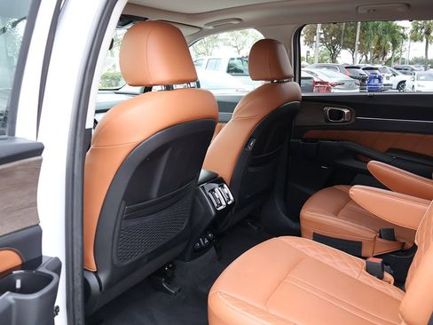 Used 2023 Kia Sorento SX Prestige image 41