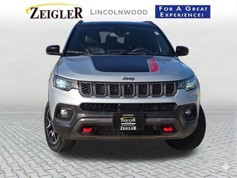 Used 2024 Jeep Compass Trailhawk AWD/4WD image 4