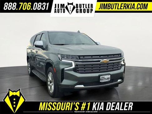 Used 2023 Chevrolet Suburban Premier AWD/4WD image 29