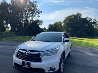 Used 2016 Toyota Highlander LE image 1