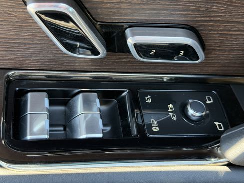 Used 2023 Land Rover Range Rover Sport SE Dynamic image 19