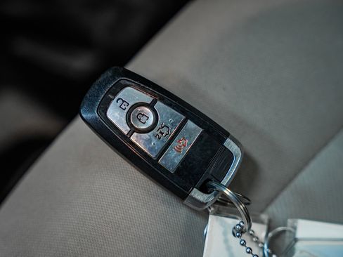 Certified 2019 Ford Mustang Coupe image 45