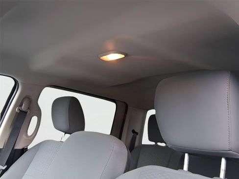 Used 2017 RAM 2500 Tradesman w/ Chrome Appearance Group RWD image 12