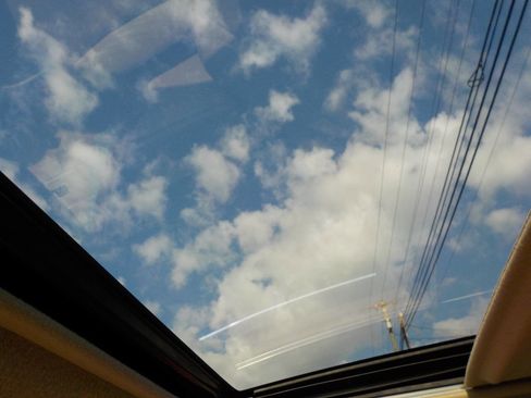 Used 2012 Toyota Highlander Limited w/ Tow Pkg image 18