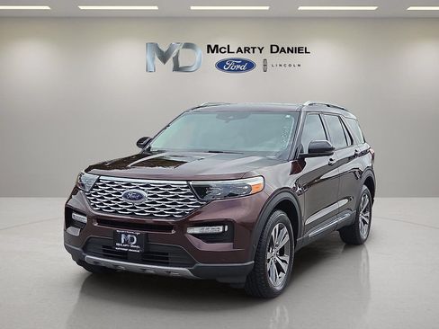 Used 2020 Ford Explorer Platinum w/ Premium Technology Package AWD/4WD image 2