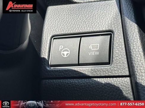 Certified 2026 Toyota Prius Plug-In Hybrid w/ Limited Premium Package FWD image 32