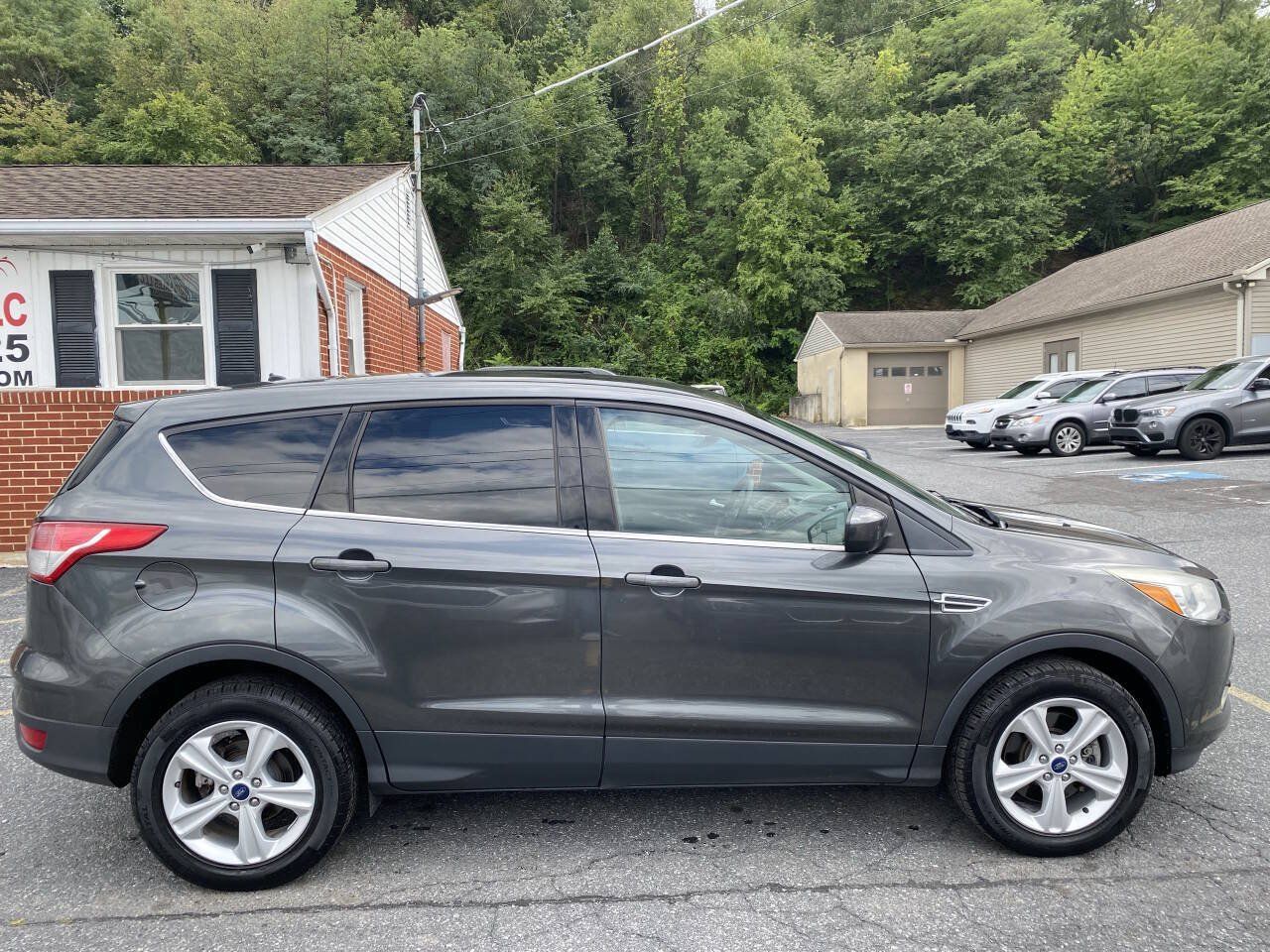 Used 2016 Ford Escape SE AWD/4WD image 4