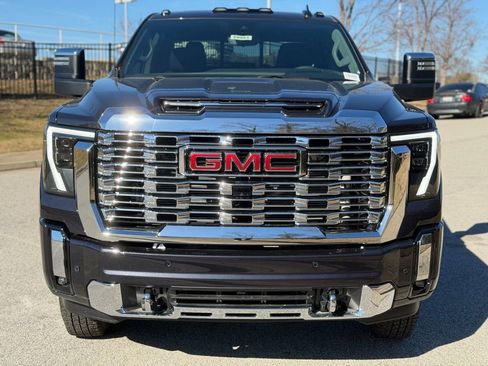 New 2026 GMC Sierra 3500 Denali w/ Denali Reserve Package image 3