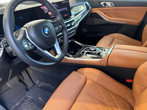 Used 2024 BMW X5 xDrive50e w/ Premium Package AWD/4WD image 11