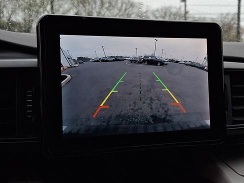 Certified 2024 Ford Explorer XLT w/ Class IV Trailer Tow Package image 19