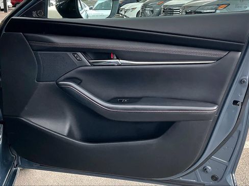 Used 2025 MAZDA MAZDA3 s image 22