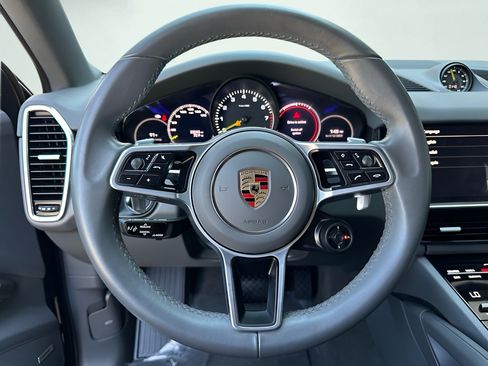 Used 2022 Porsche Cayenne E-Hybrid Coupe AWD/4WD image 60