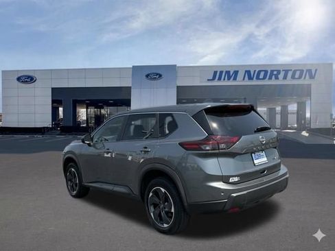Used 2024 Nissan Rogue SV AWD/4WD image 7