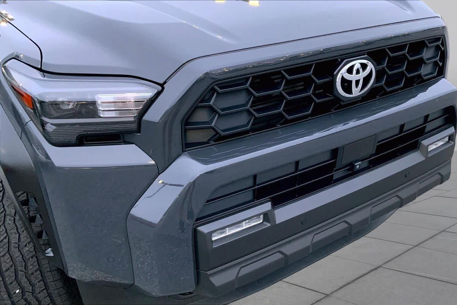Used 2025 Toyota 4Runner TRD Off-Road Premium AWD/4WD image 27
