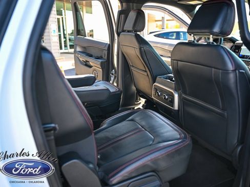 Used 2022 Ford Expedition Max Limited image 14