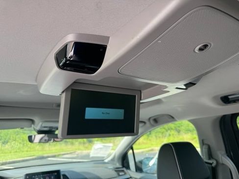 Used 2024 Honda Odyssey Elite image 24