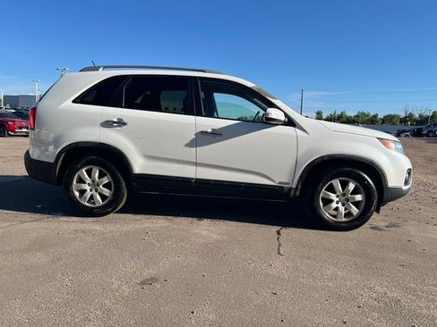 Used 2013 Kia Sorento LX w/ Convenience Pkg AWD/4WD image 7