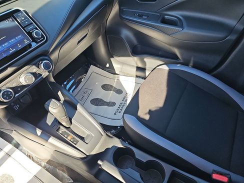 Used 2025 Nissan Versa S w/ Trunk Package image 29