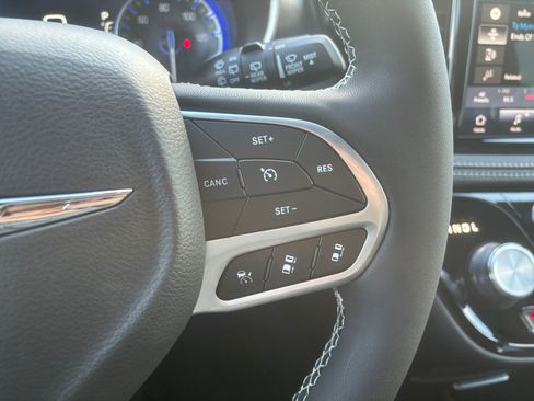 New 2026 Chrysler Pacifica Select image 23