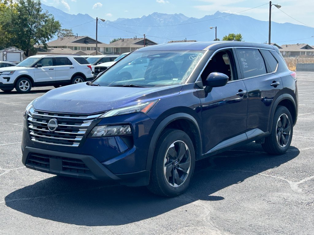 Used 2025 Nissan Rogue SV AWD/4WD image 8