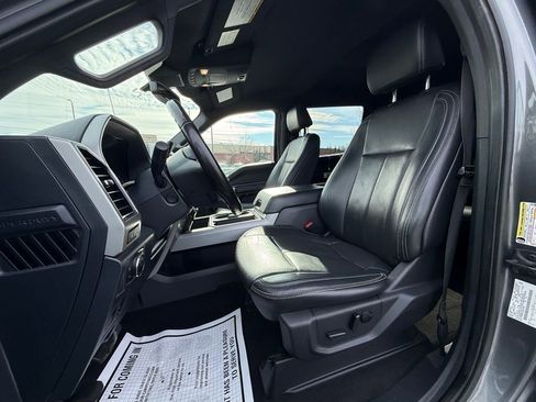 Used 2022 Ford F250 Lariat w/ Black Appearance Package image 17