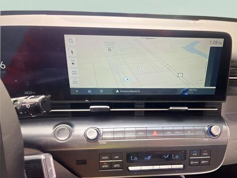 Used 2024 Hyundai Kona SEL w/ Convenience Package FWD image 8