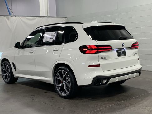 Used 2026 BMW X5 sDrive40i w/ M Sport Package image 6