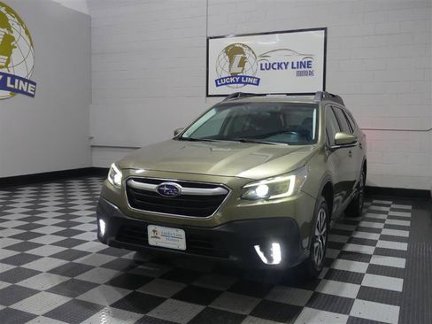 Used 2022 Subaru Outback Premium AWD/4WD image 4