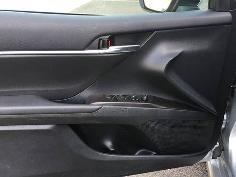 Used 2024 Toyota Camry SE FWD image 18