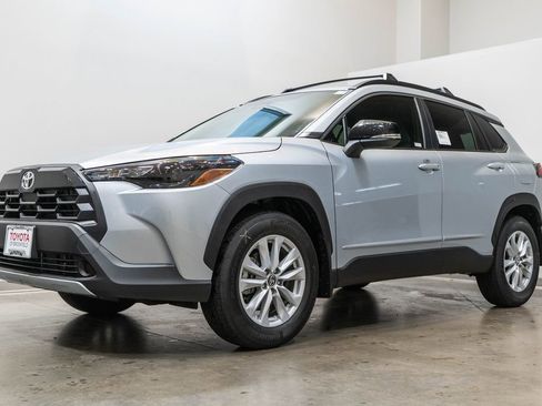New 2026 Toyota Corolla Cross LE AWD/4WD image 3