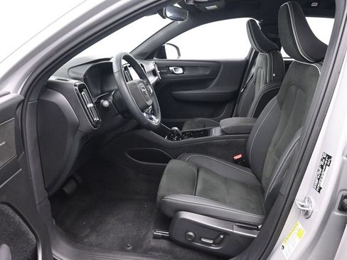 Used 2023 Volvo C40 P8 Recharge Ultimate AWD/4WD image 15