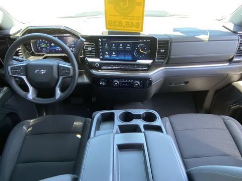 Used 2024 Chevrolet Silverado 1500 LT Trail Boss w/ Protection Package AWD/4WD image 12
