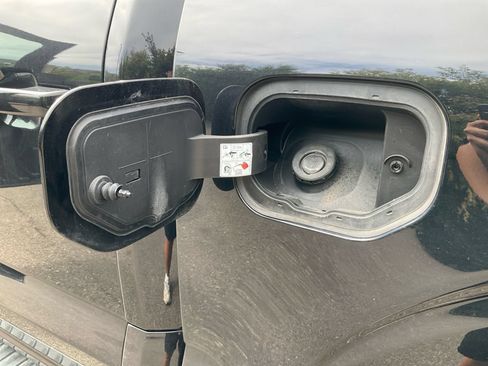 Used 2024 Ford F150 Lariat w/ Equipment Group 502A High AWD/4WD image 24
