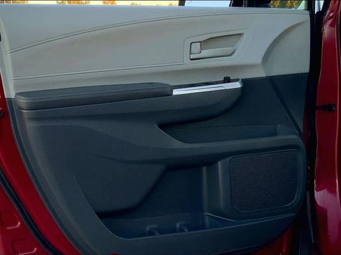 Used 2021 Toyota Sienna LE FWD image 21