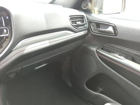 Certified 2026 Dodge Durango GT w/ Blacktop Package AWD/4WD image 8