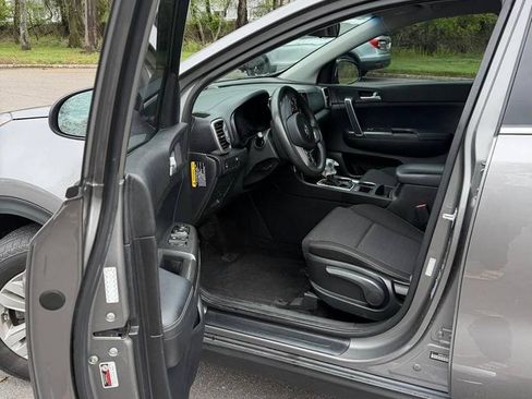 Used 2018 Kia Sportage LX AWD/4WD image 5
