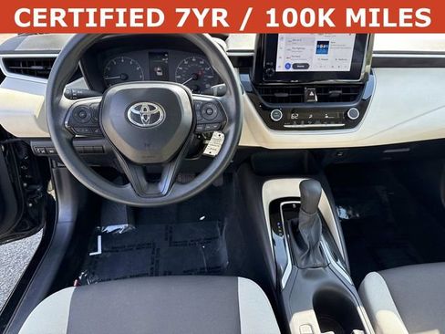 Used 2025 Toyota Corolla LE image 17